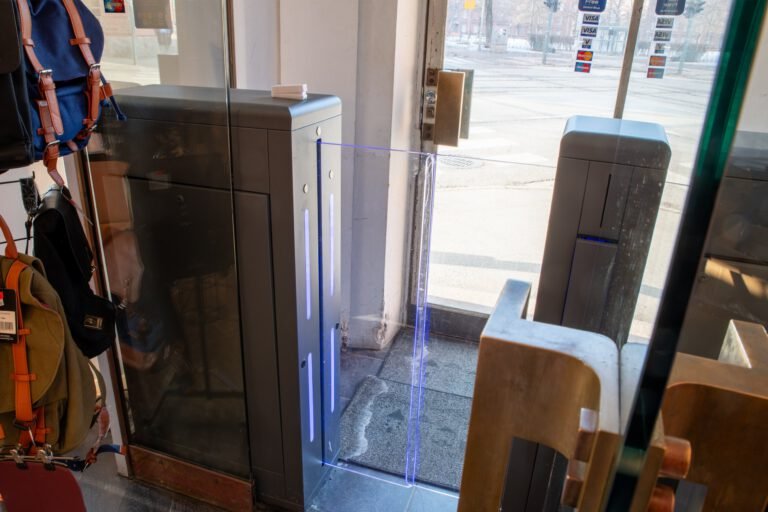 Denia speed gate — Arctic Q — installation overview