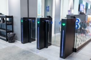 Speed Gate GT-60 — slim 200 mm pylon, 0.3 s response, 30 ppm, indoor IP44, 5 million cycles